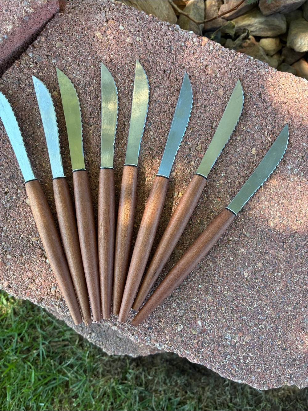 Vintage 1960’s Nevco fruit/Steak Knives